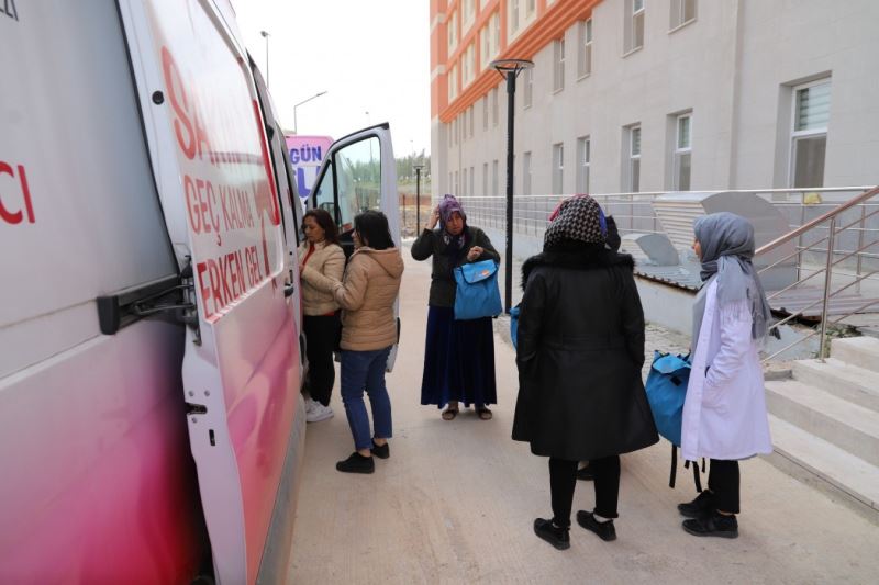 KYK yurtlarında kalan depremzedeler kanser taramasından geçirildi