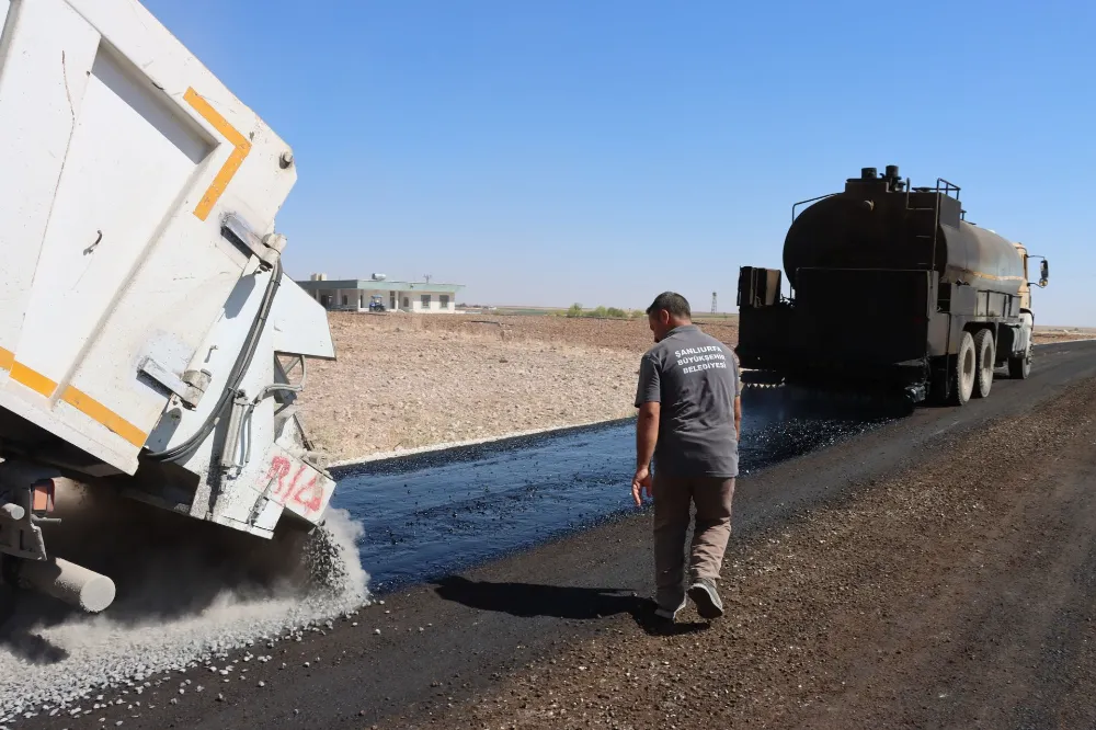 Büyükşehir, Harran’da Yol Konforunu Artırıyor