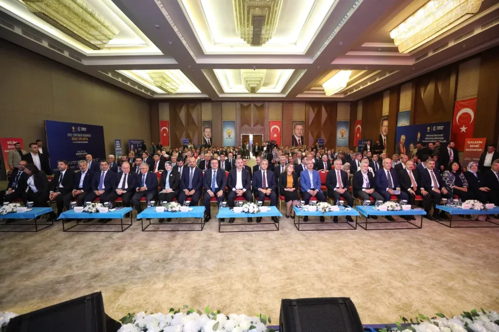 BAŞKAN CANPOLAT, YEREL YÖNETİMLER TOPLANTISINA KATILDI