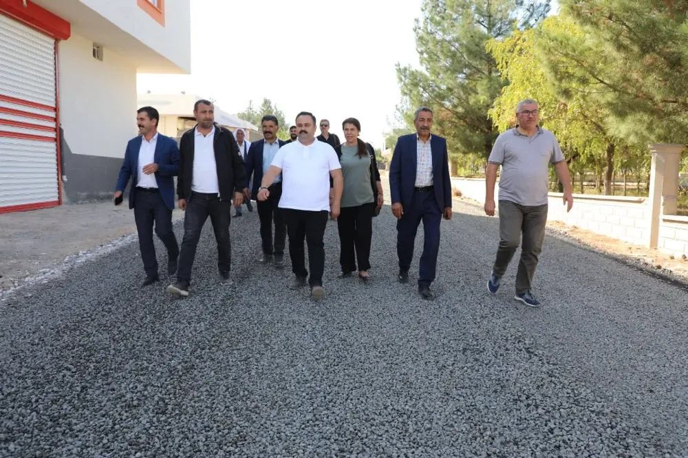 BAŞKAN İNAN, KIRSAL MAHALLELERDE ASFALT ÇALIŞMALARINI DENETLEDİ