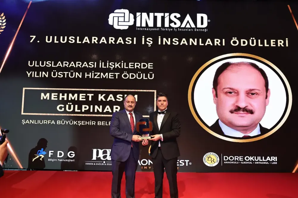 Başkan Gülpınar’a prestijli uluslararası ödül!