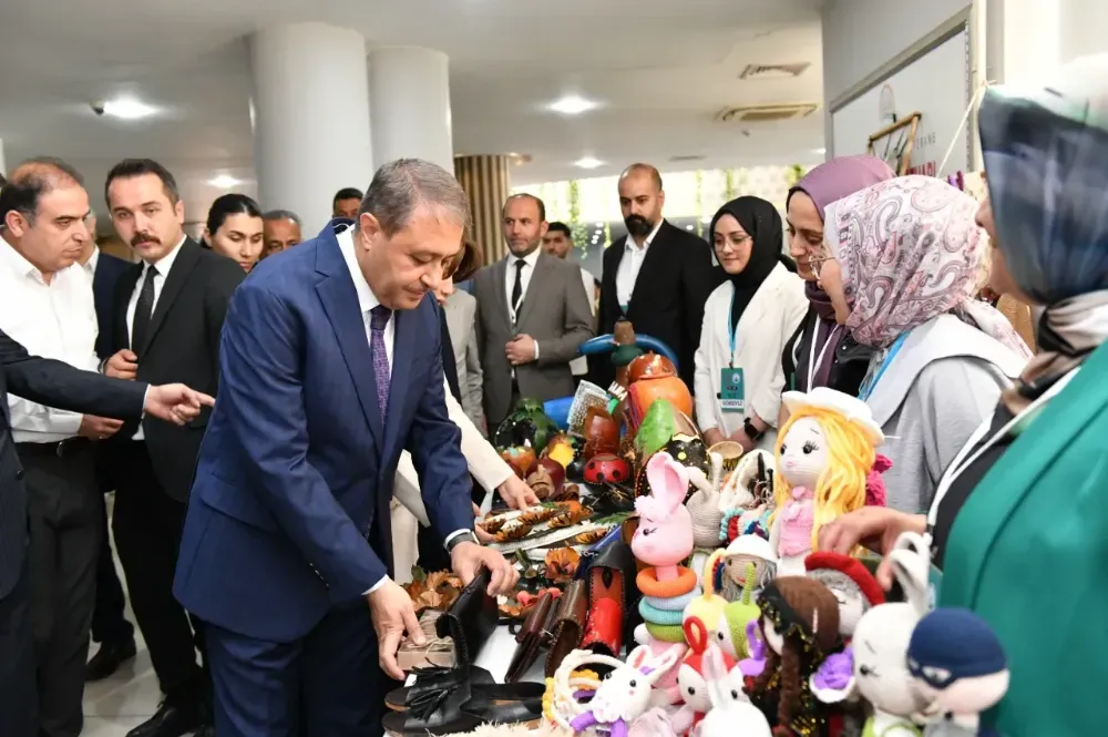 Vali Şıldak, Hayat Boyu Öğrenme Haftası Etkinliklerine Katıldı