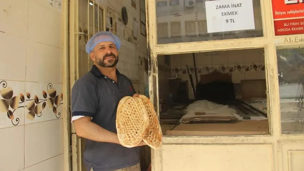 Şanlıurfa’da Fırıncıdan Zam Protestosu: Ekmek 9 TL’ye Düştü